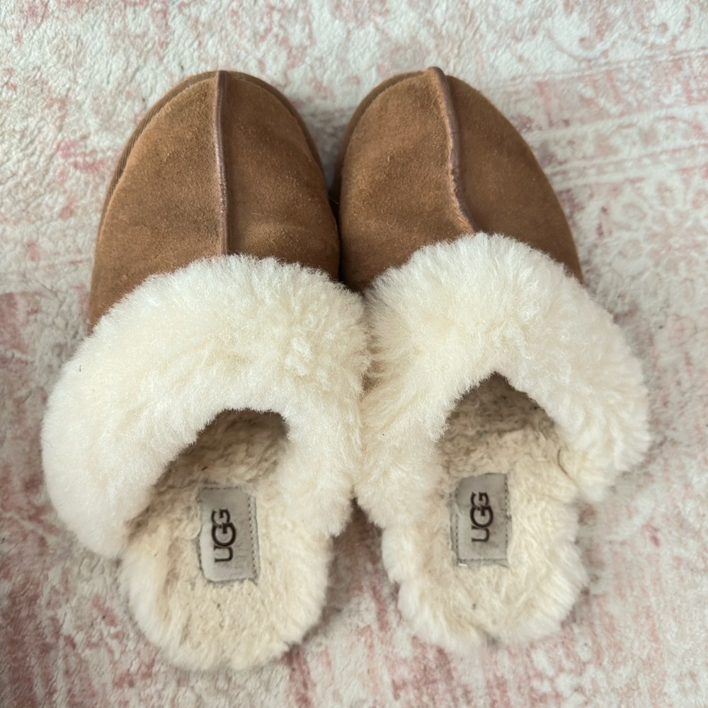 UGG Chestnut Shearling Slippers size 7